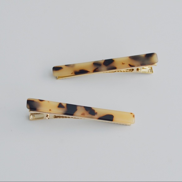 2 Pieces - Blonde Tortoise Resin Hair Clips (Pair) - Picture 2 of 7